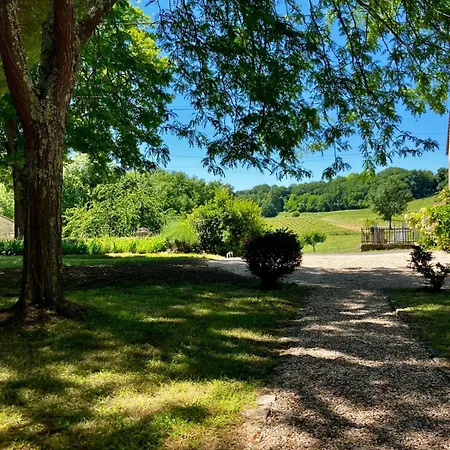 Maison La Source Ferienhaus Saint-Cibard