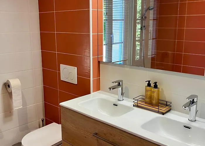 Maison La Source * Saint-Cibard